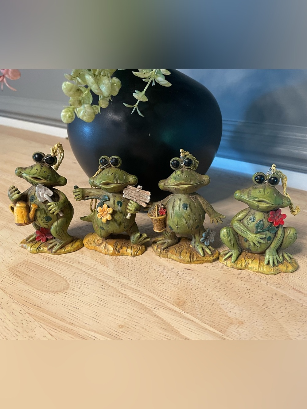 Ceramic Hanging Frog Ornaments